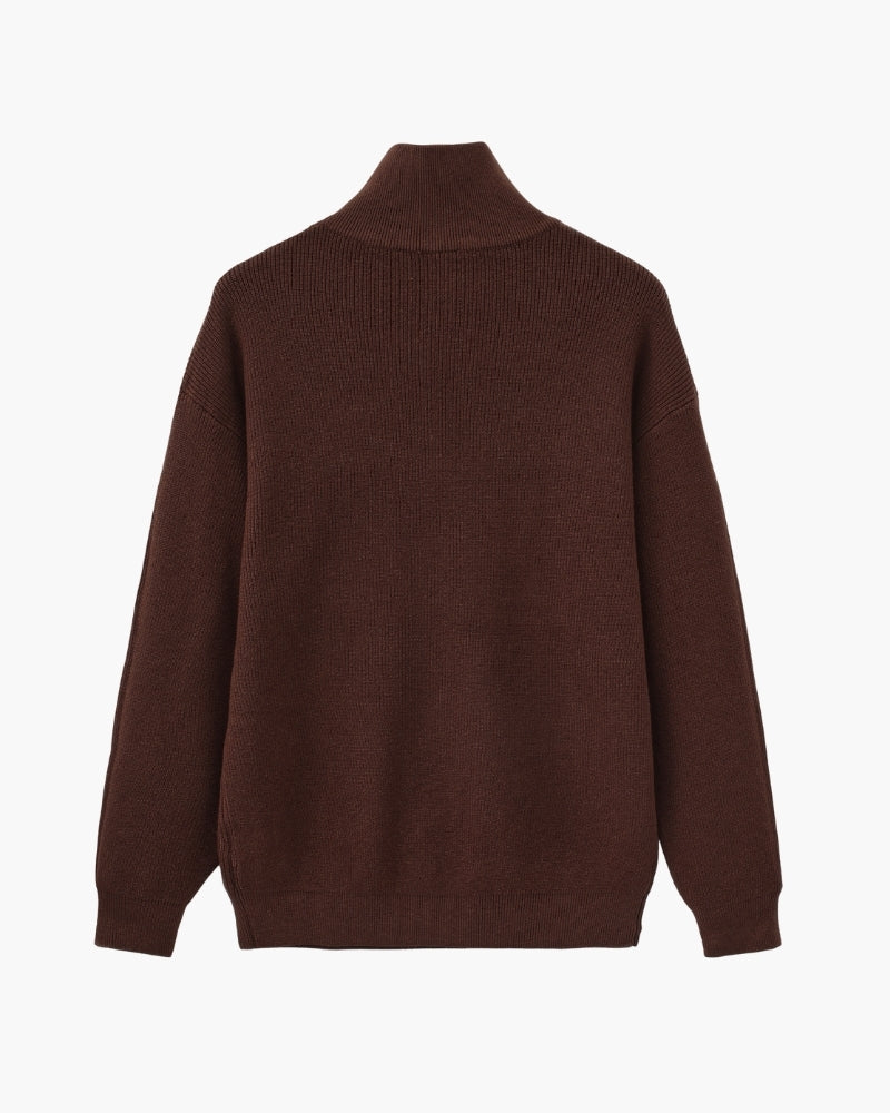Raffinierter Strickpullover mit halbem Reißverschluss