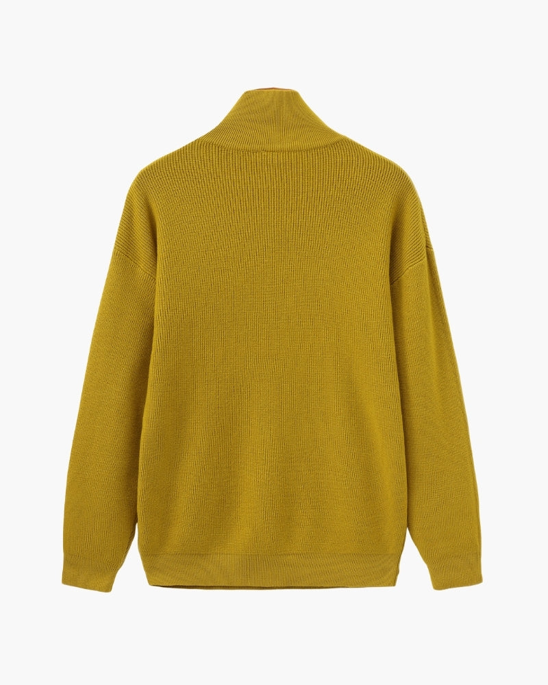 Raffinierter Strickpullover mit halbem Reißverschluss